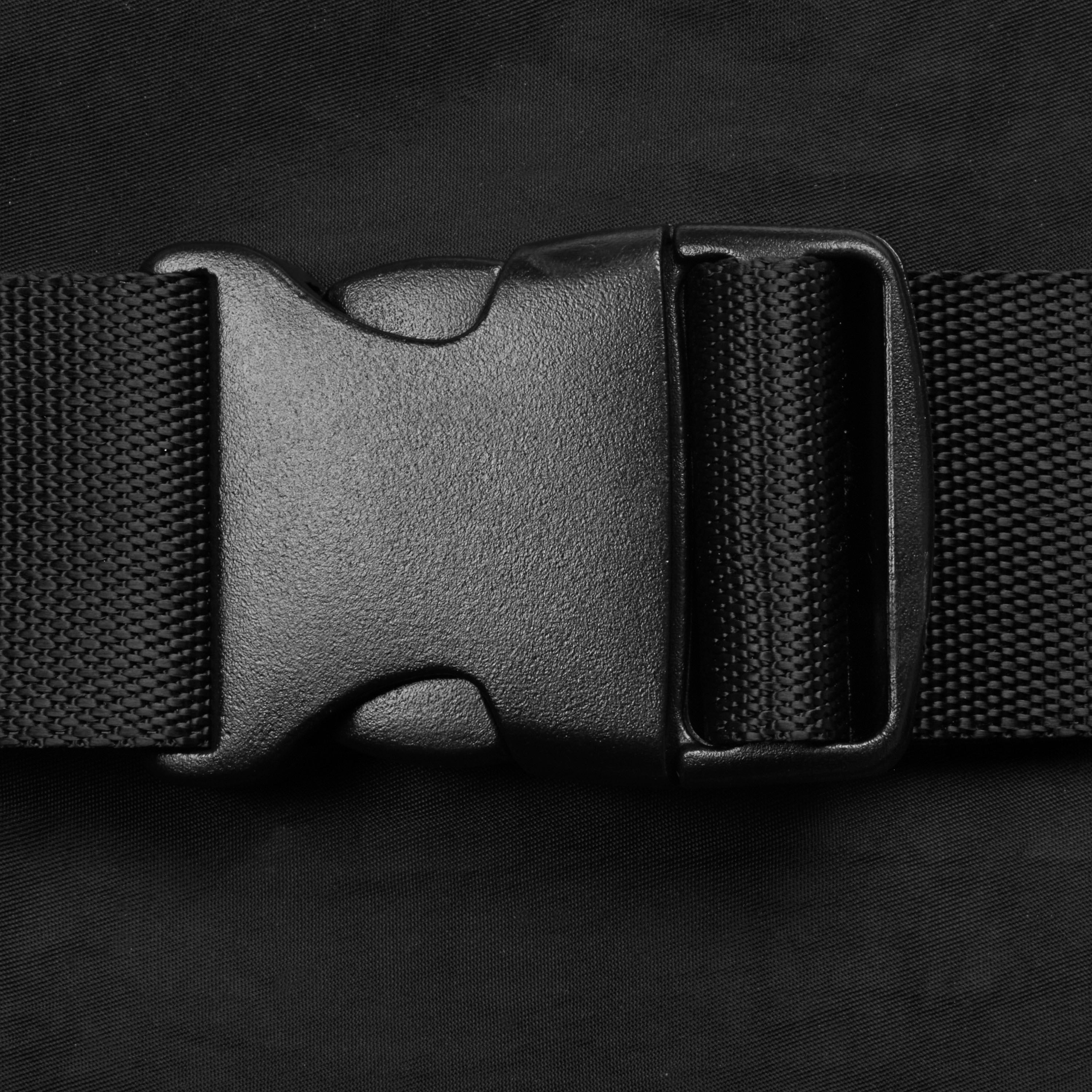 Gaiam Be Free Waist Pack Black buckle closeup